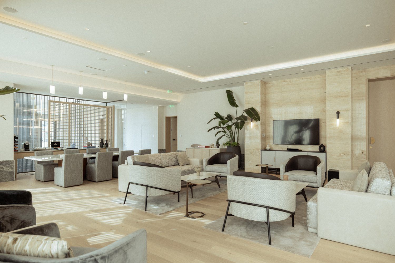 1 BR Luxury Apartment in Mouttagiaka, Limassol photo 21