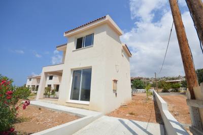 3 BR Villa in Pegeia, Paphos thumbnail 4
