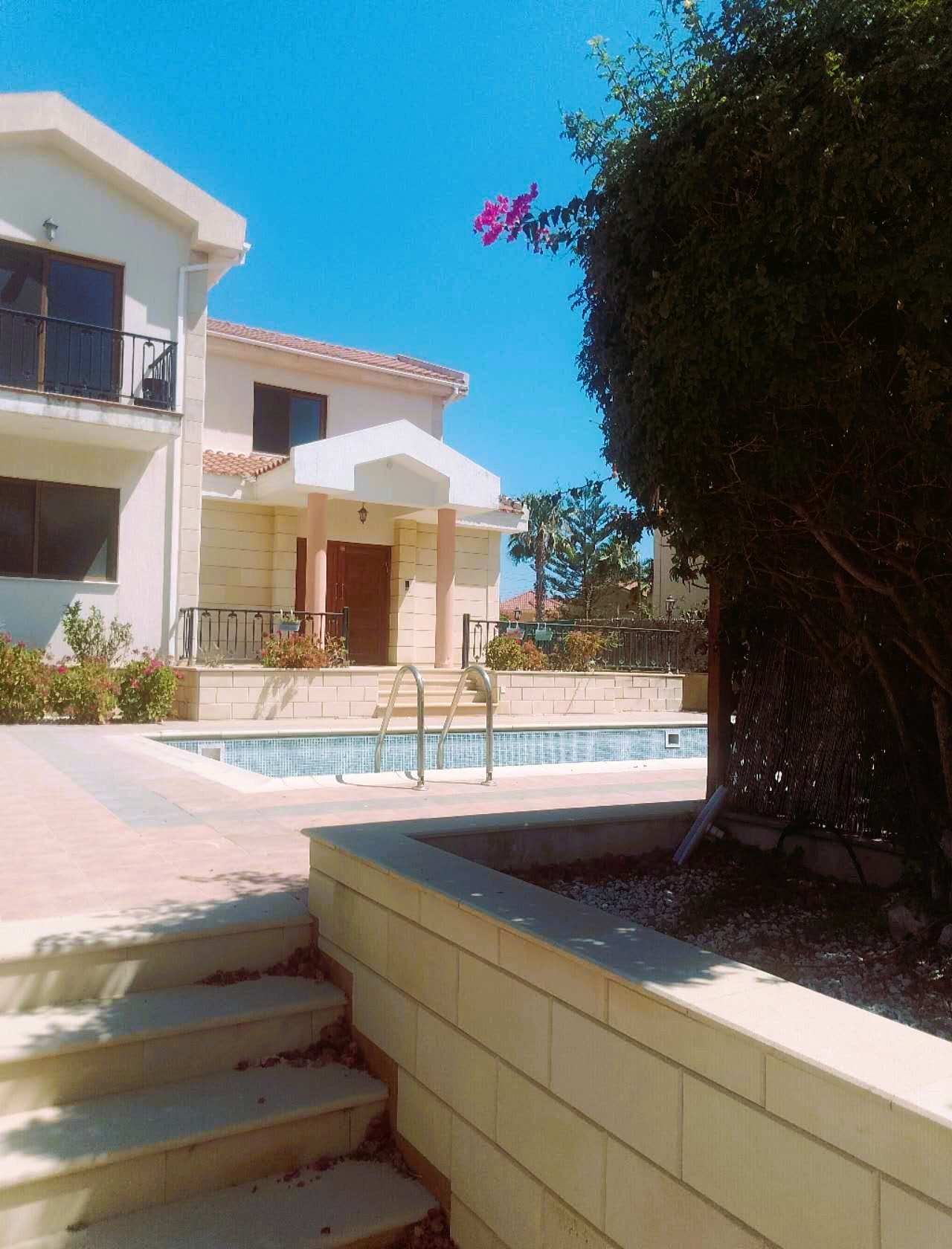 4 BR Villa in Mouttagiaka, Limassol photo 2