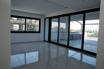 3 BR Penthouse in Arnaoutogeitonia, Limassol thumbnail 2