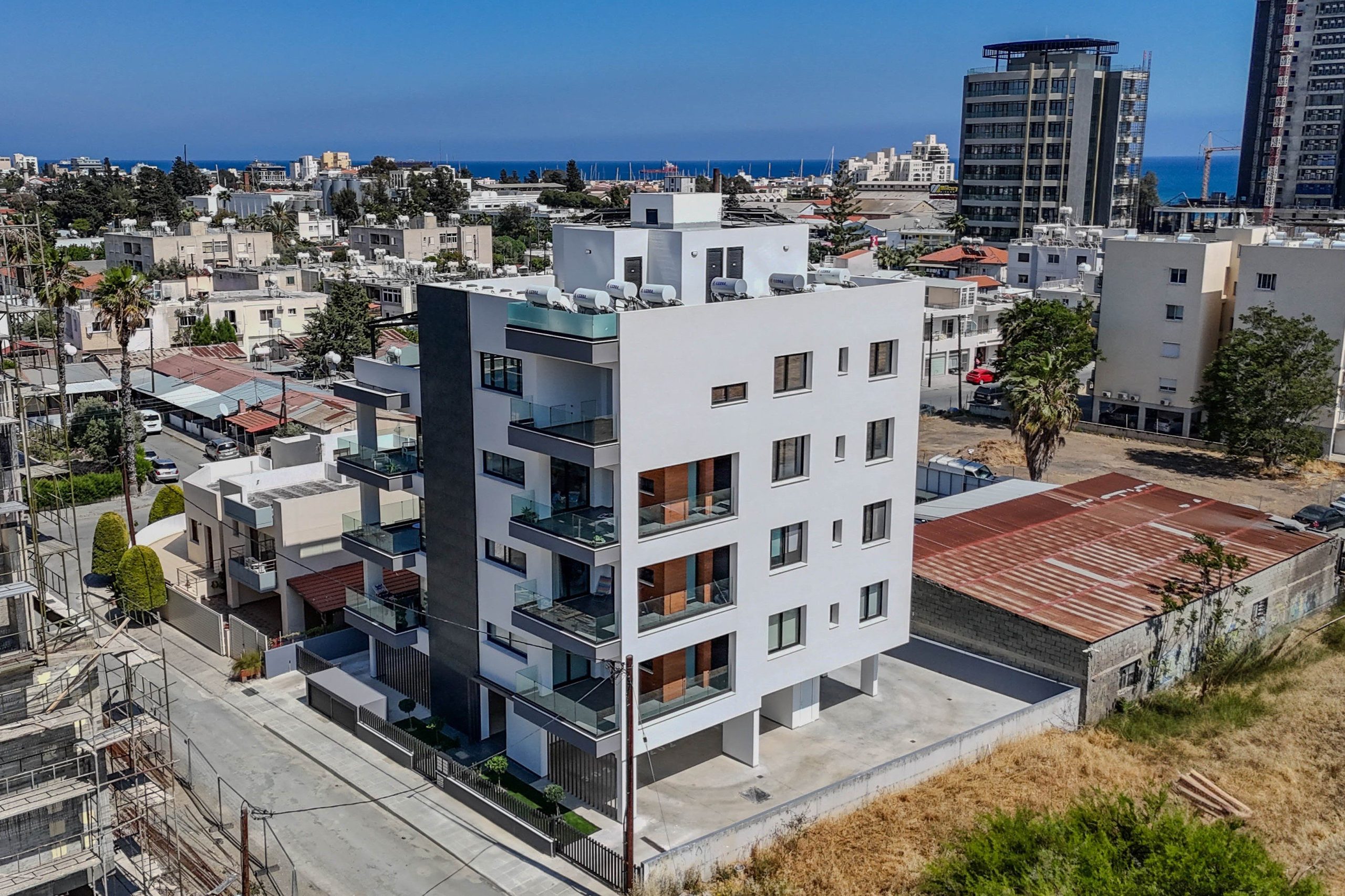 3 BR Penthouse in Arnaoutogeitonia, Limassol