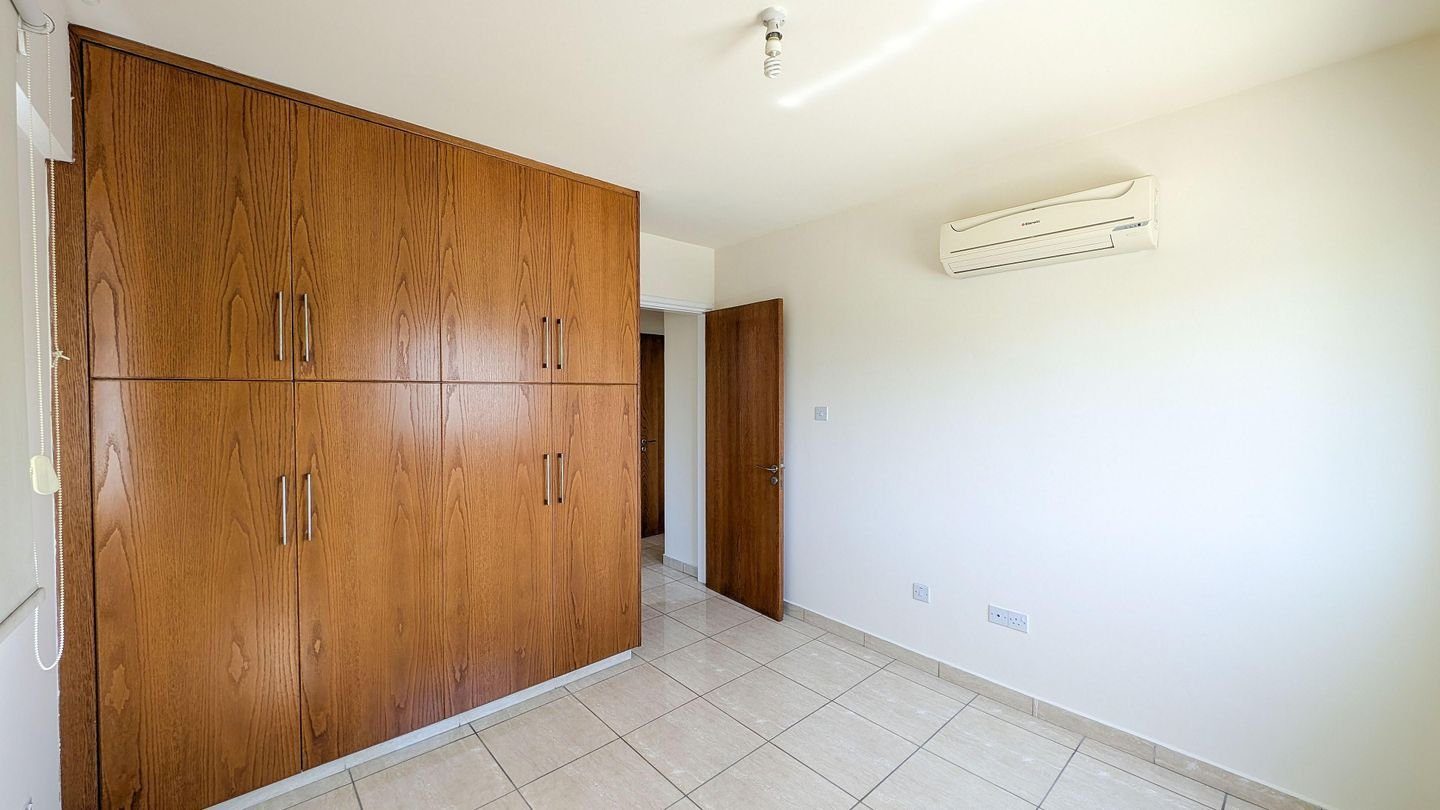 Two bedroom apartment in Agios Dometios, Nicosia photo 13