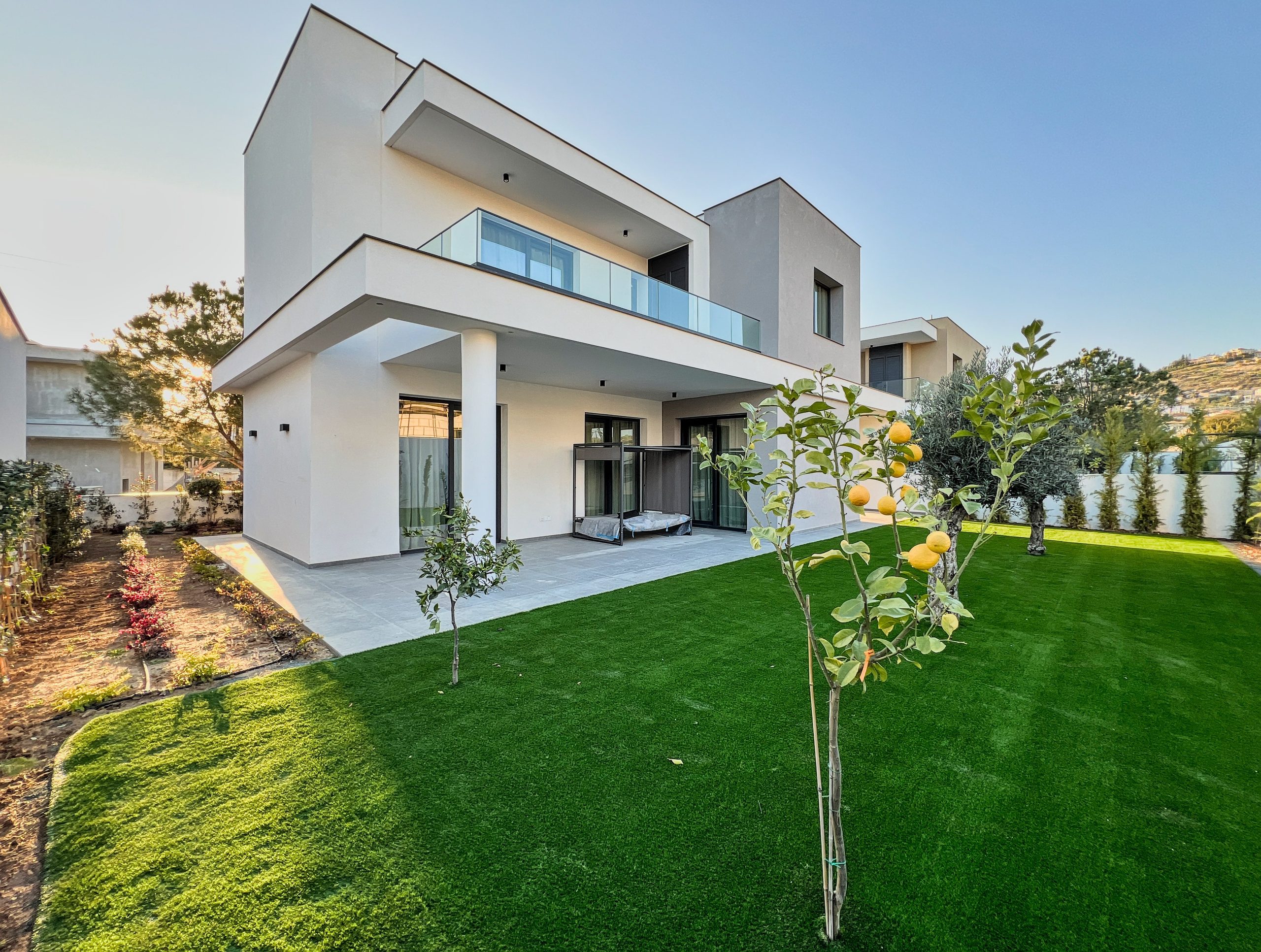 4 BR Villa in Agios Tychonas, Limassol photo 1