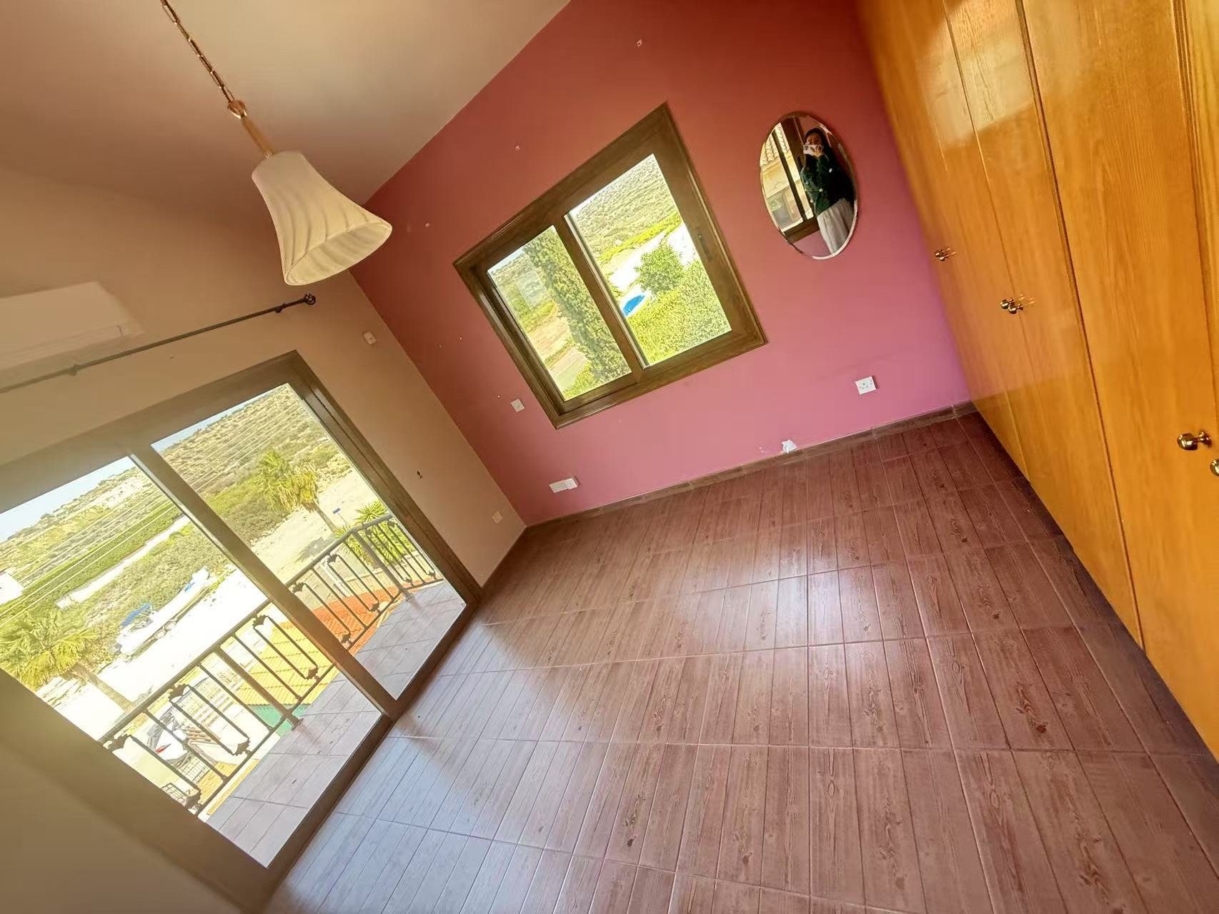 4 BR Villa in Mouttagiaka, Limassol photo 10