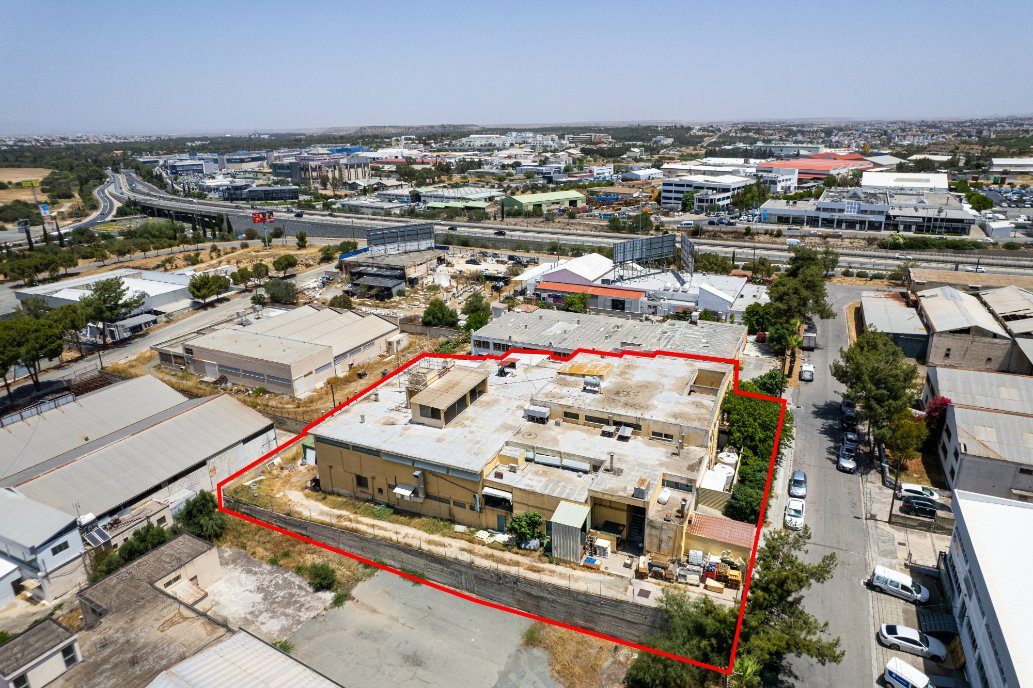 Leasehold industrial warehouse in Strovolos, Nicosia photo 2