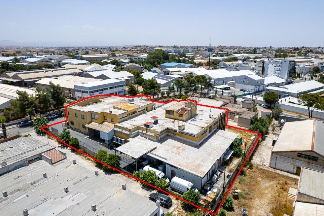 Leasehold industrial warehouse in Strovolos, Nicosia photo 4