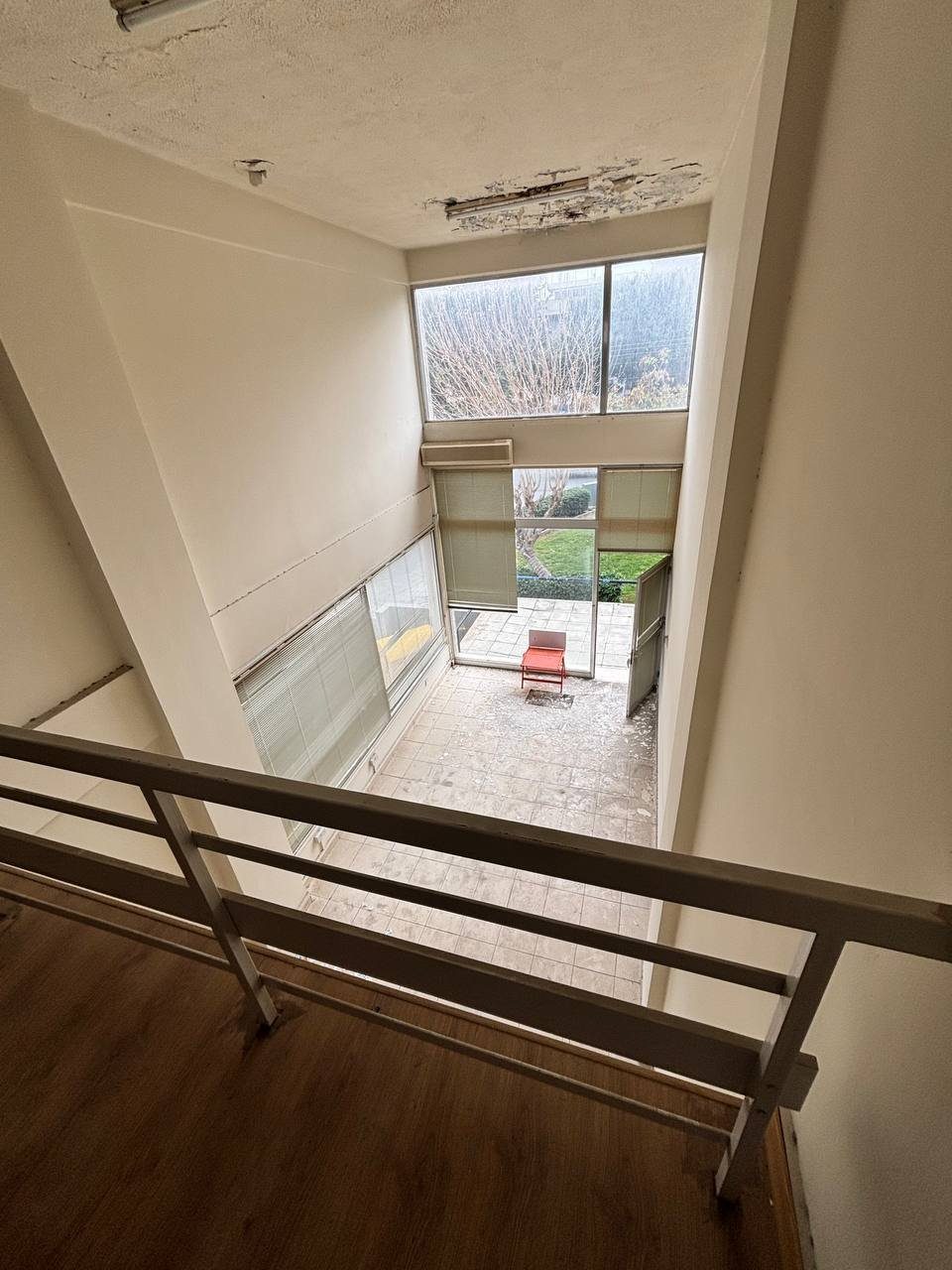 Office with a Mezzanine in Neapolis, Limassol — photo 6