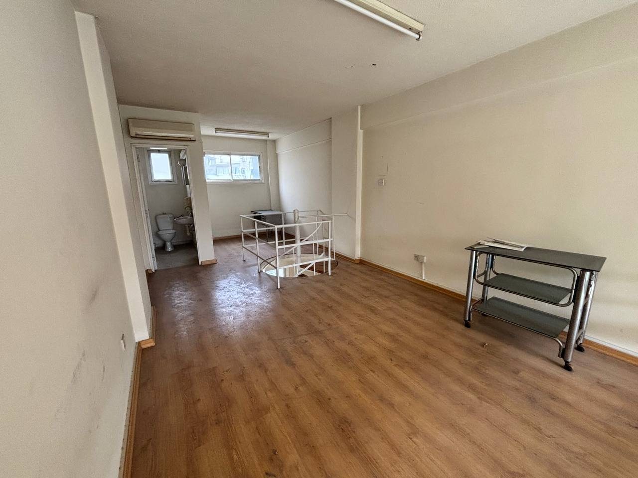 Office with a Mezzanine in Neapolis, Limassol — photo 4