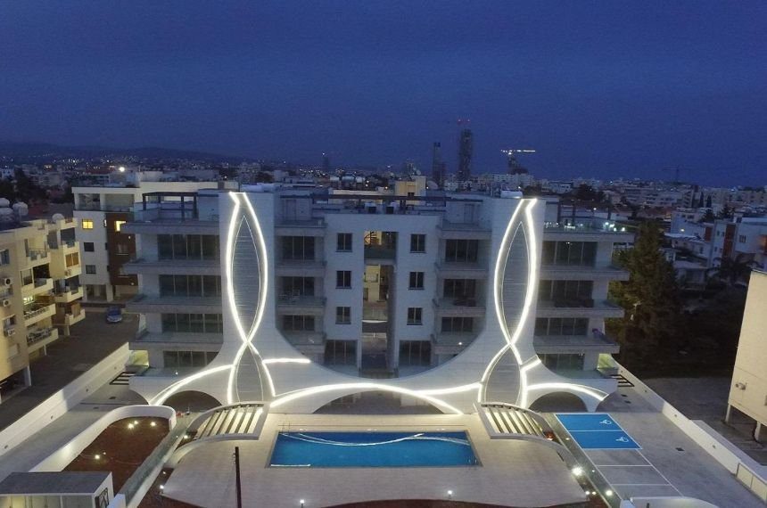 2 BR Penthouse in Germasogeia photo 24