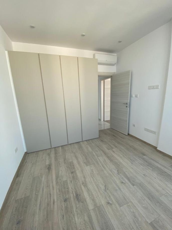 2 BR Penthouse in Germasogeia photo 9