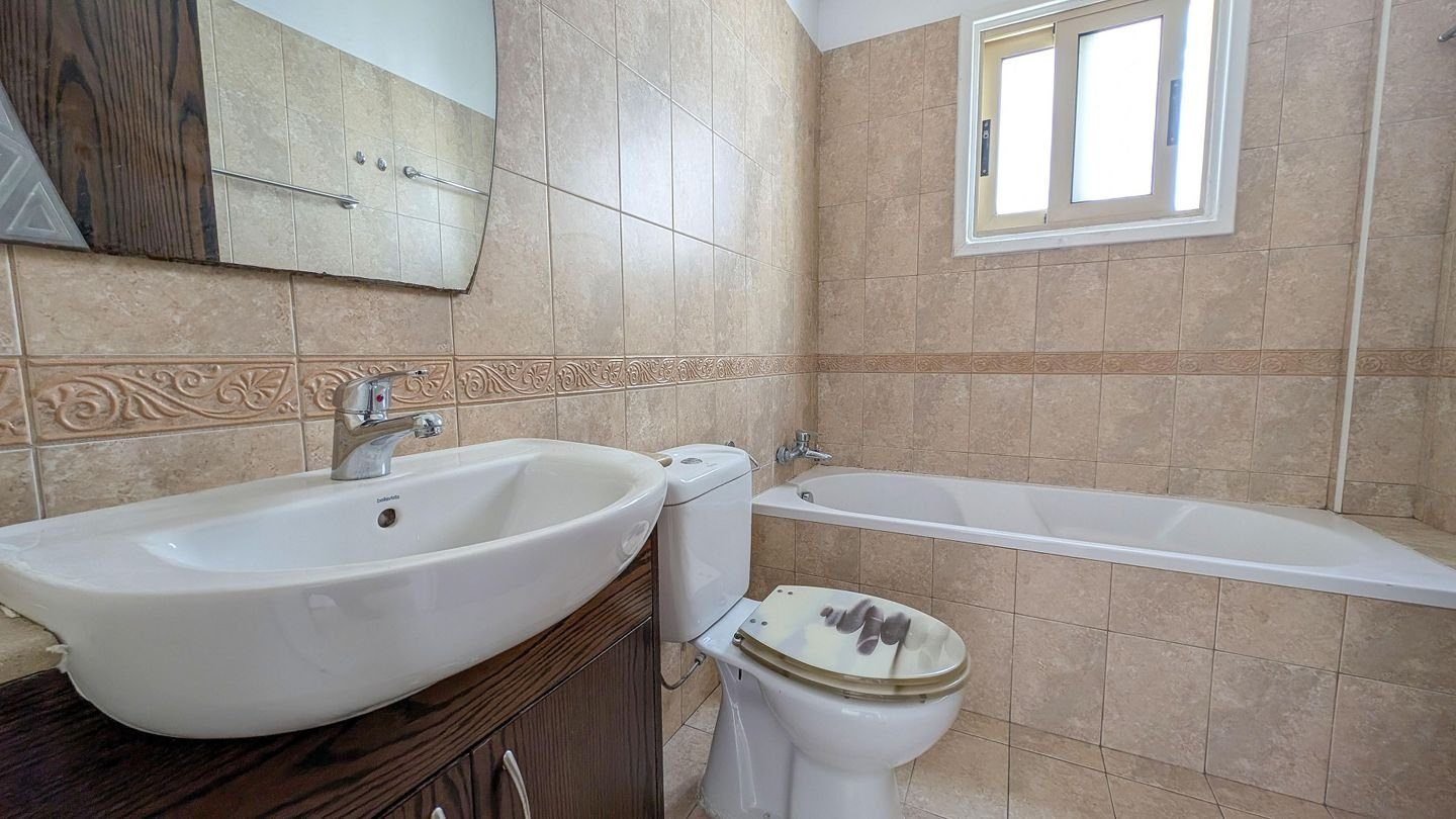 Two-Bedroom Apartment in Lakatamia, Nicosia photo 30