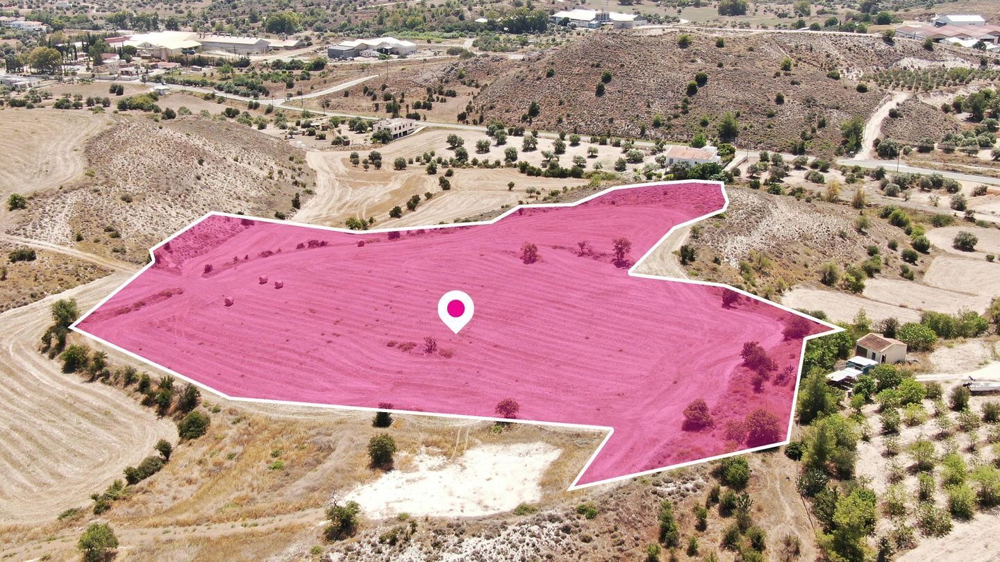 Agricultural Field in Agia Varvara, Nicosia photo 1