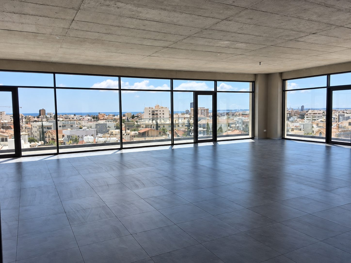 Standalone Office Building 680 m² with Sea Views in Petrou Kai Pavlou, Limassol — photo 3