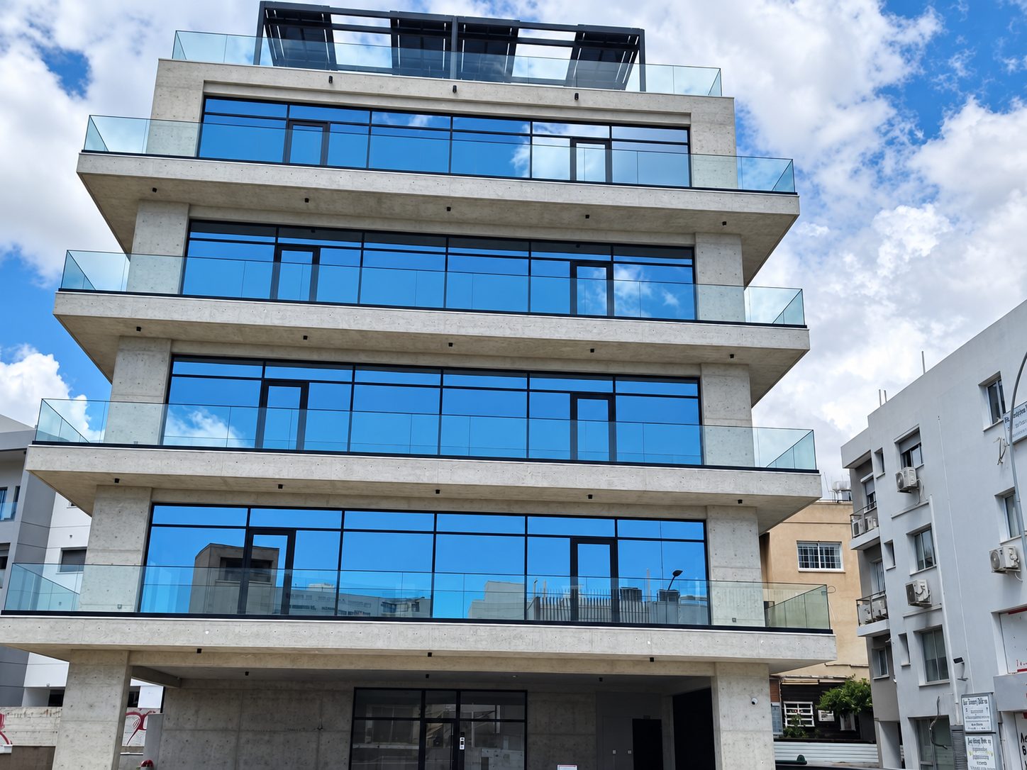 Standalone Office Building 680 m² with Sea Views in Petrou Kai Pavlou, Limassol — photo 2