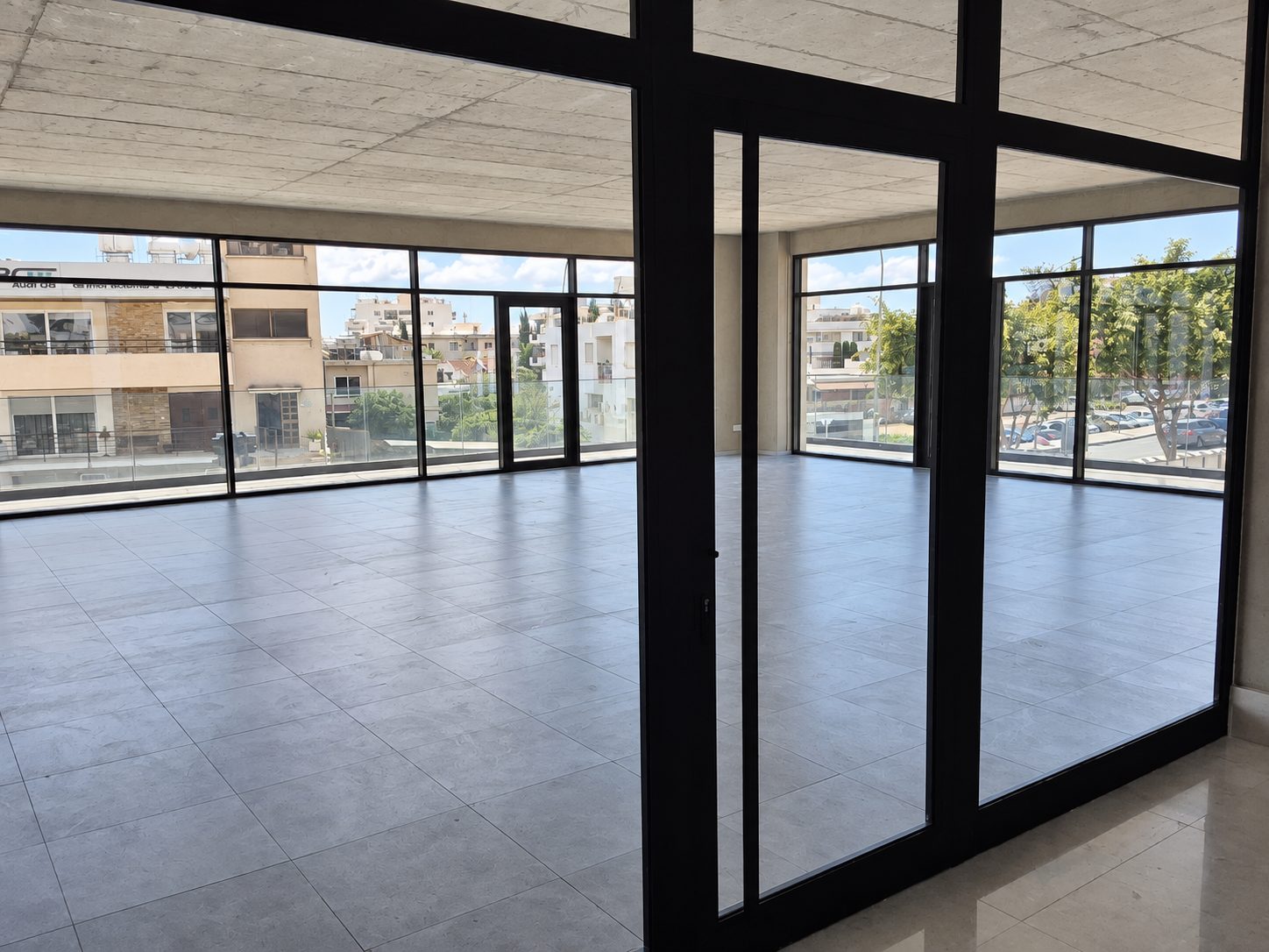 Standalone Office Building 680 m² with Sea Views in Petrou Kai Pavlou, Limassol — photo 5