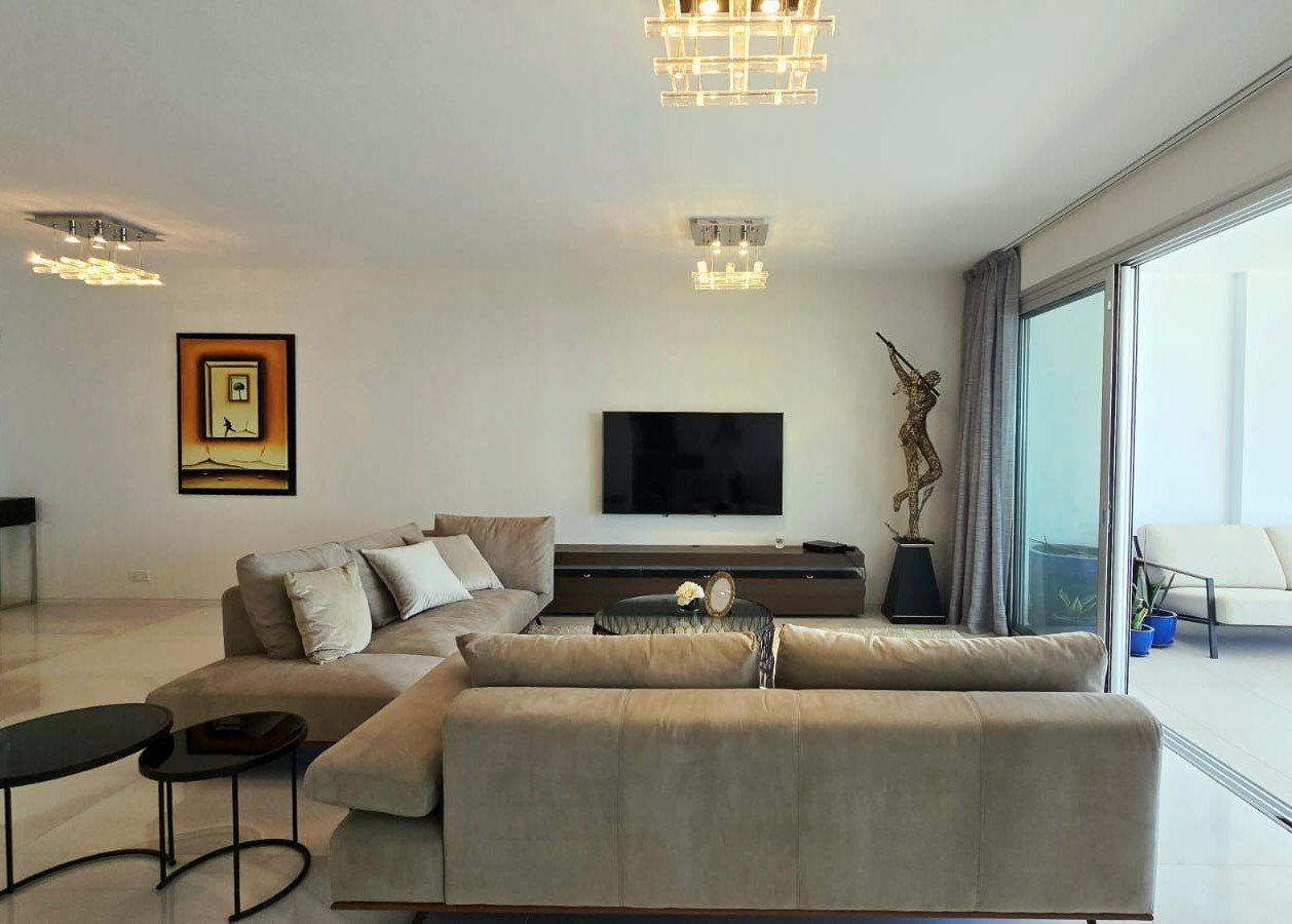 4 BR Luxury Apartment in Agios Tychonas, Limassol photo 3