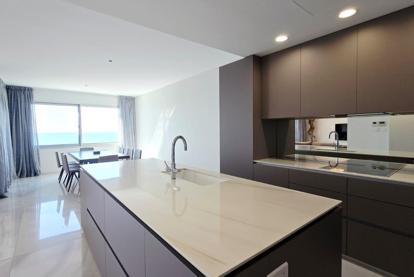 4 BR Luxury Apartment in Agios Tychonas, Limassol photo 6