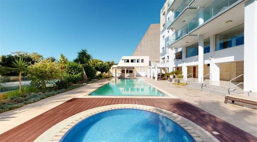 4 BR Luxury Apartment in Agios Tychonas, Limassol photo 24