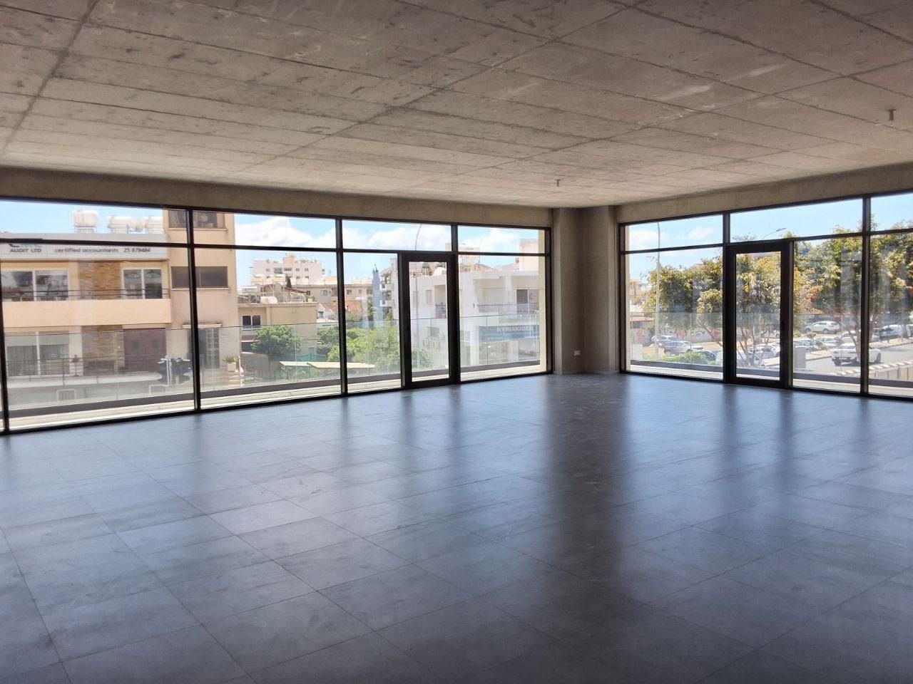 Entire 1st Floor Office in Petrou Kai Pavlou, Limassol photo 3