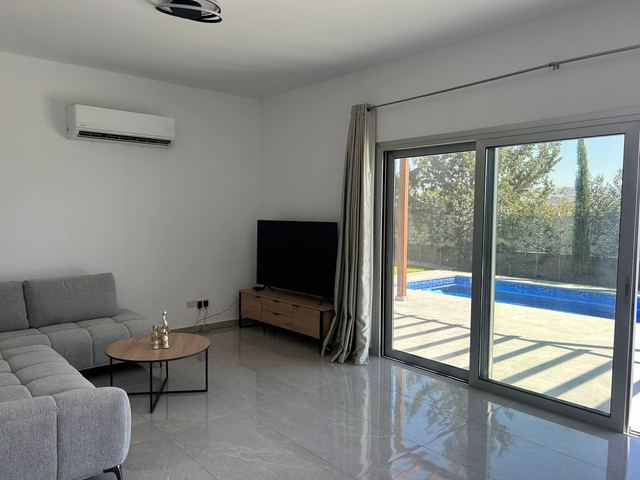 4 BR House in Pyrgos, Limassol