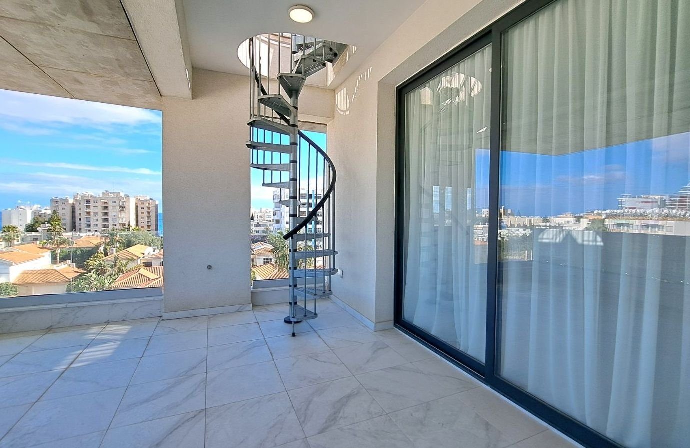 2 BR Penthouse in Germasogeia, Limassol photo 11