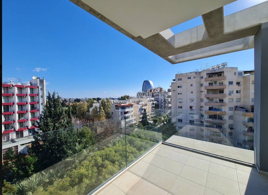 3 BR Penthouse in Neapolis, Limassol photo 7
