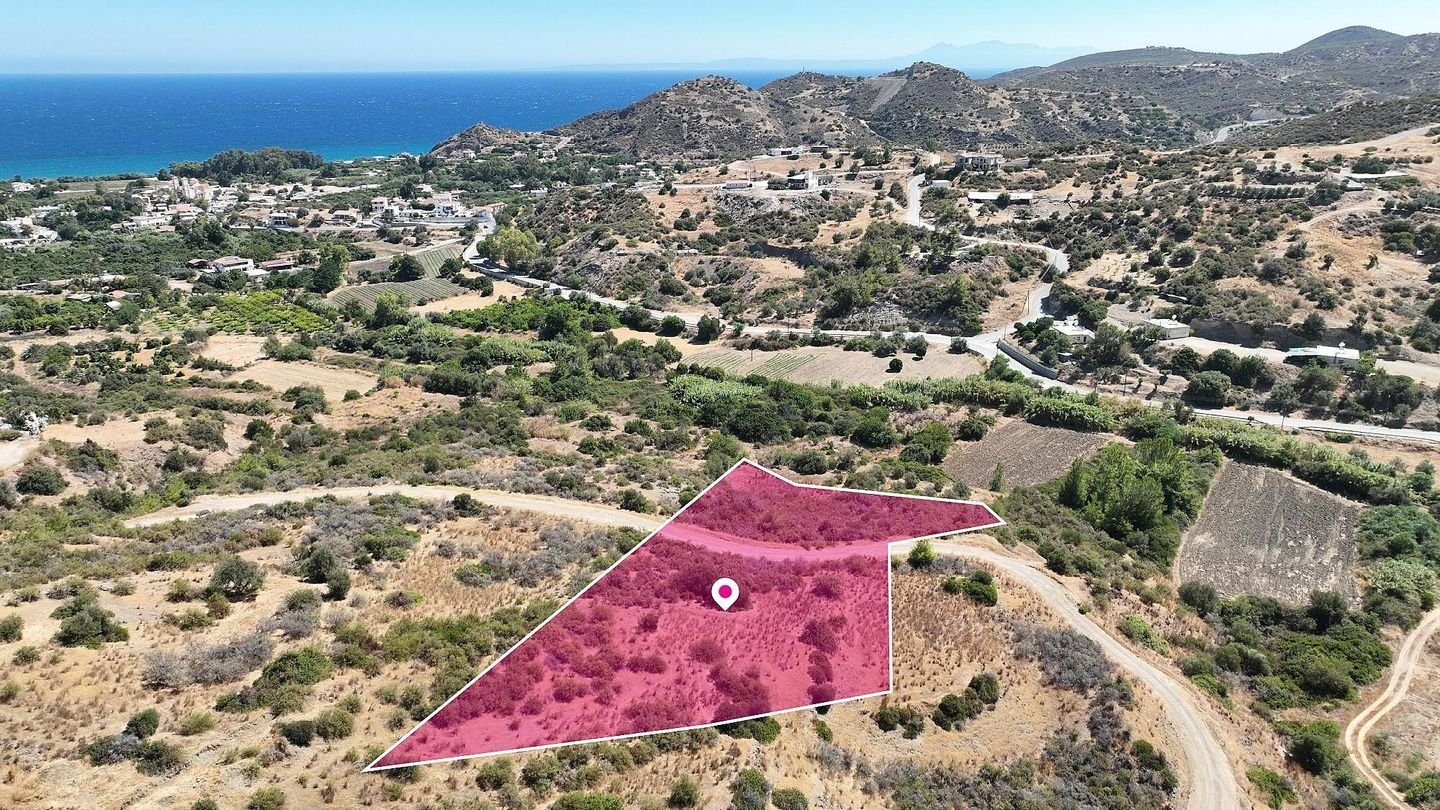 Residential Field in Kato Pyrgos, Nicosia photo 3