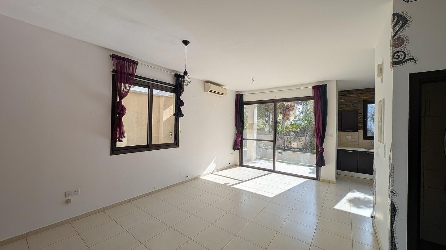Two-Storey Detached House with Swimming Pool in Oroklini, Larnaca photo 11