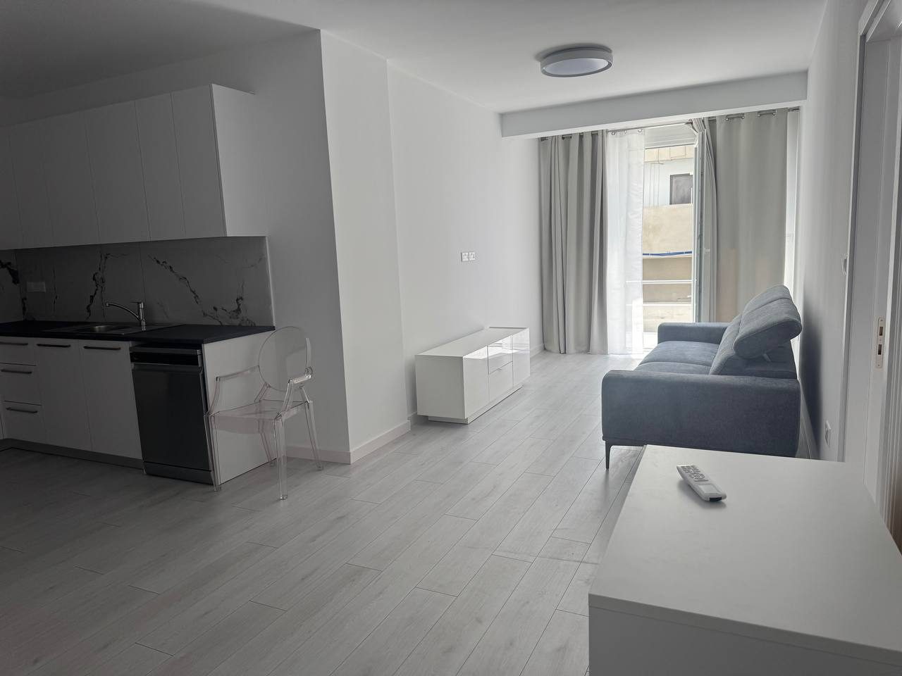 2 BR Apartment in Agios Tychon Tourist Area, Limassol photo 2