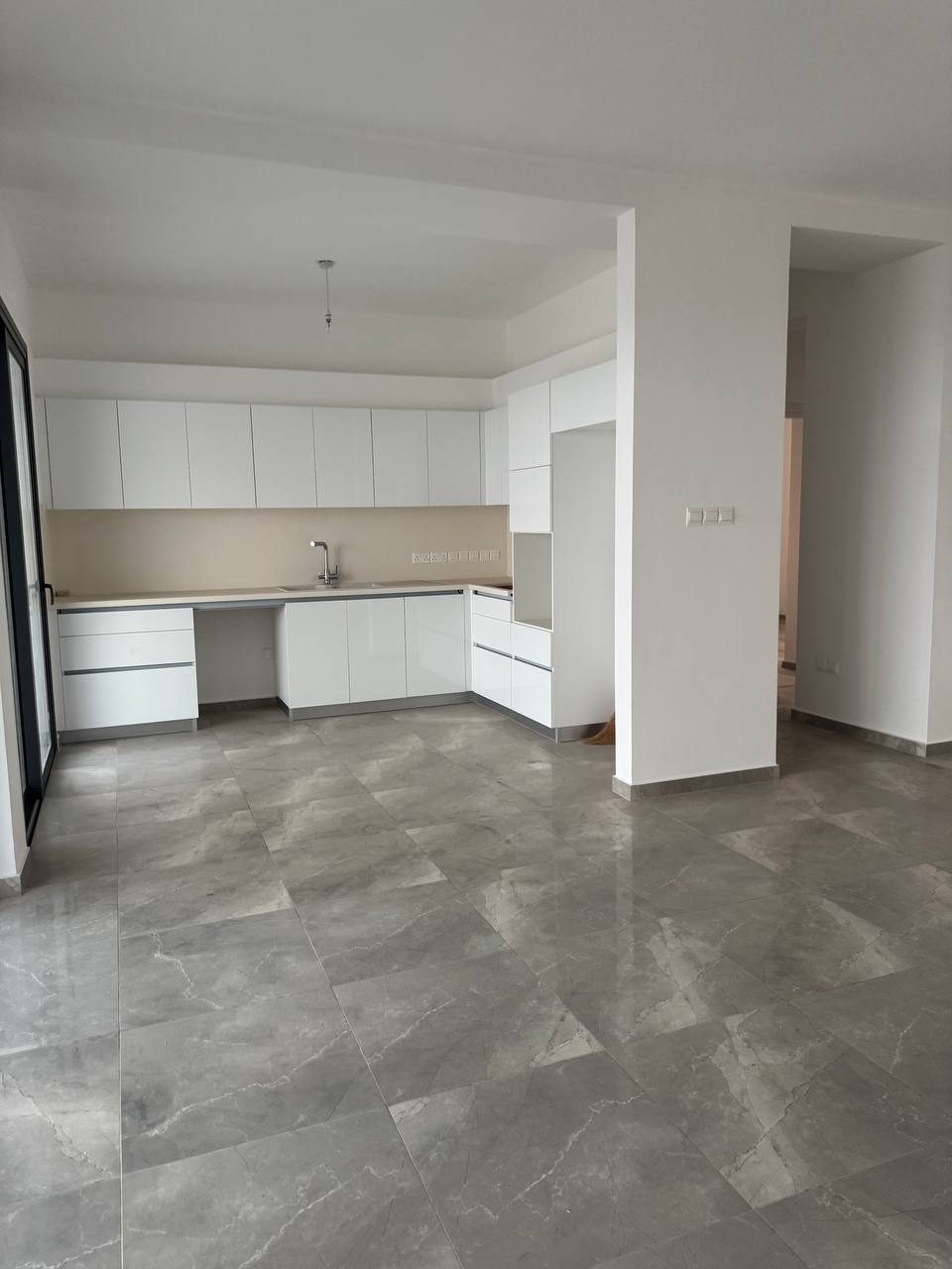 3 BR Penthouse in Agios Athanasios, Limassol photo 2