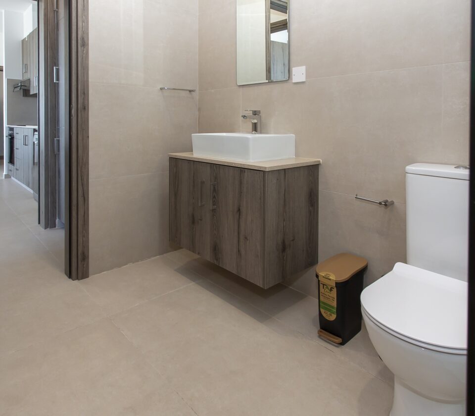 1 BR Apartment in Kato Polemidia, Limassol photo 16
