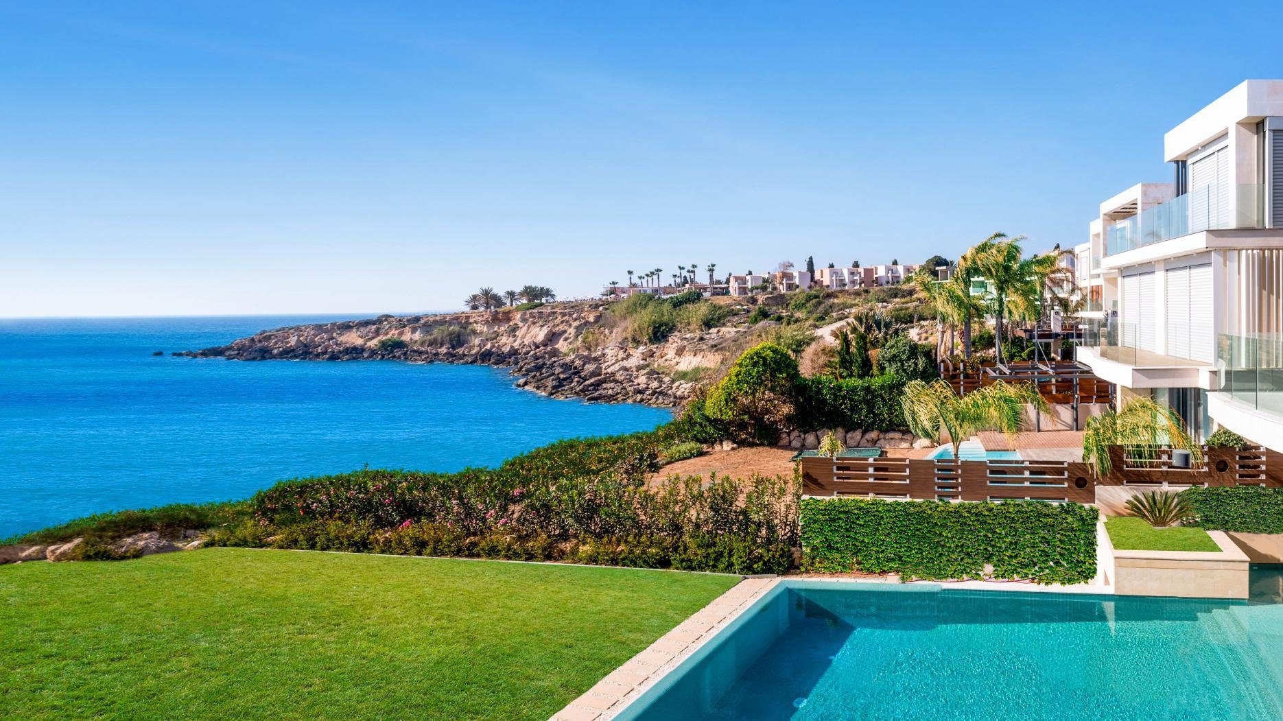 6 BR Villa in Chlorakas, Paphos photo 1