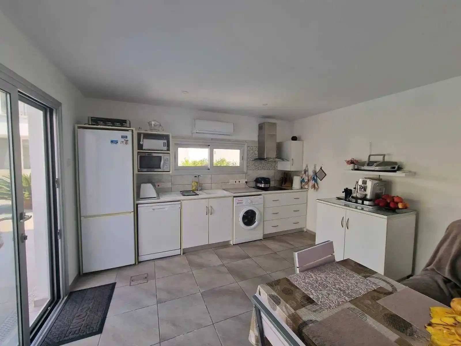 5 BR Villa in Parekklisia, Limassol photo 10