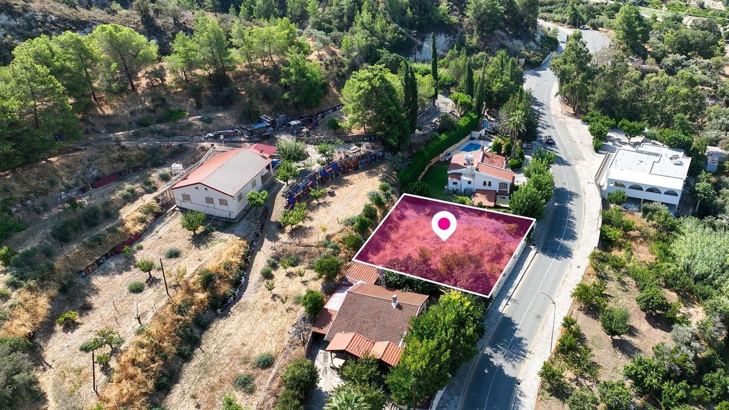 Residential field in Trimiklini, Limassol photo 4