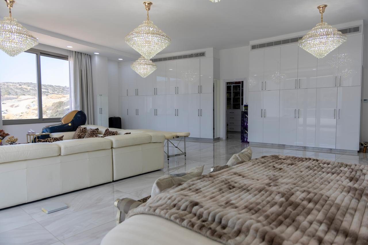 7 BR House in Pyrgos, Limassol photo 9