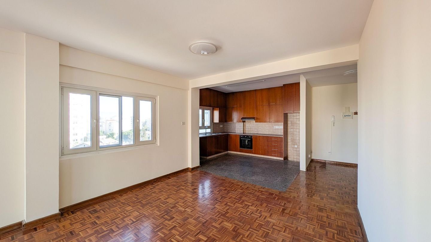 Three-Bedroom Apartment in Engomi, Nicosia photo 6