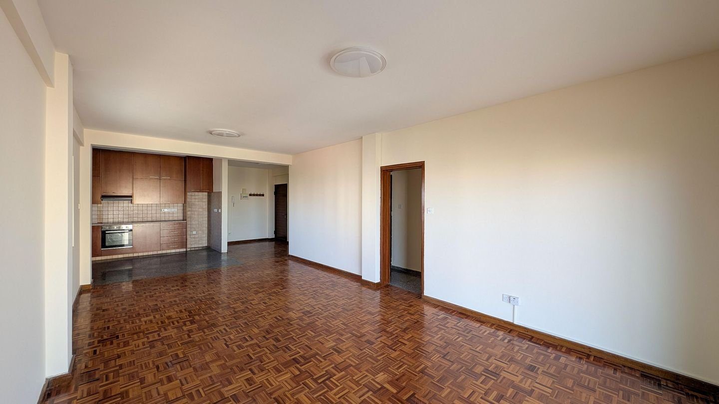 Three-Bedroom Apartment in Engomi, Nicosia photo 3