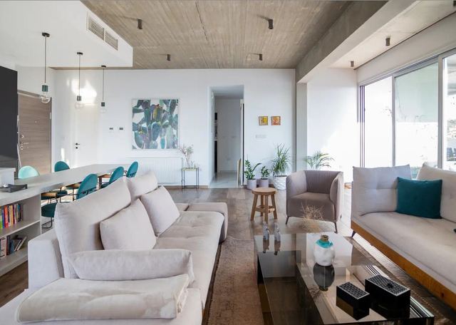 3 BR Penthouse with sea view in Agia Fyla, Limassol