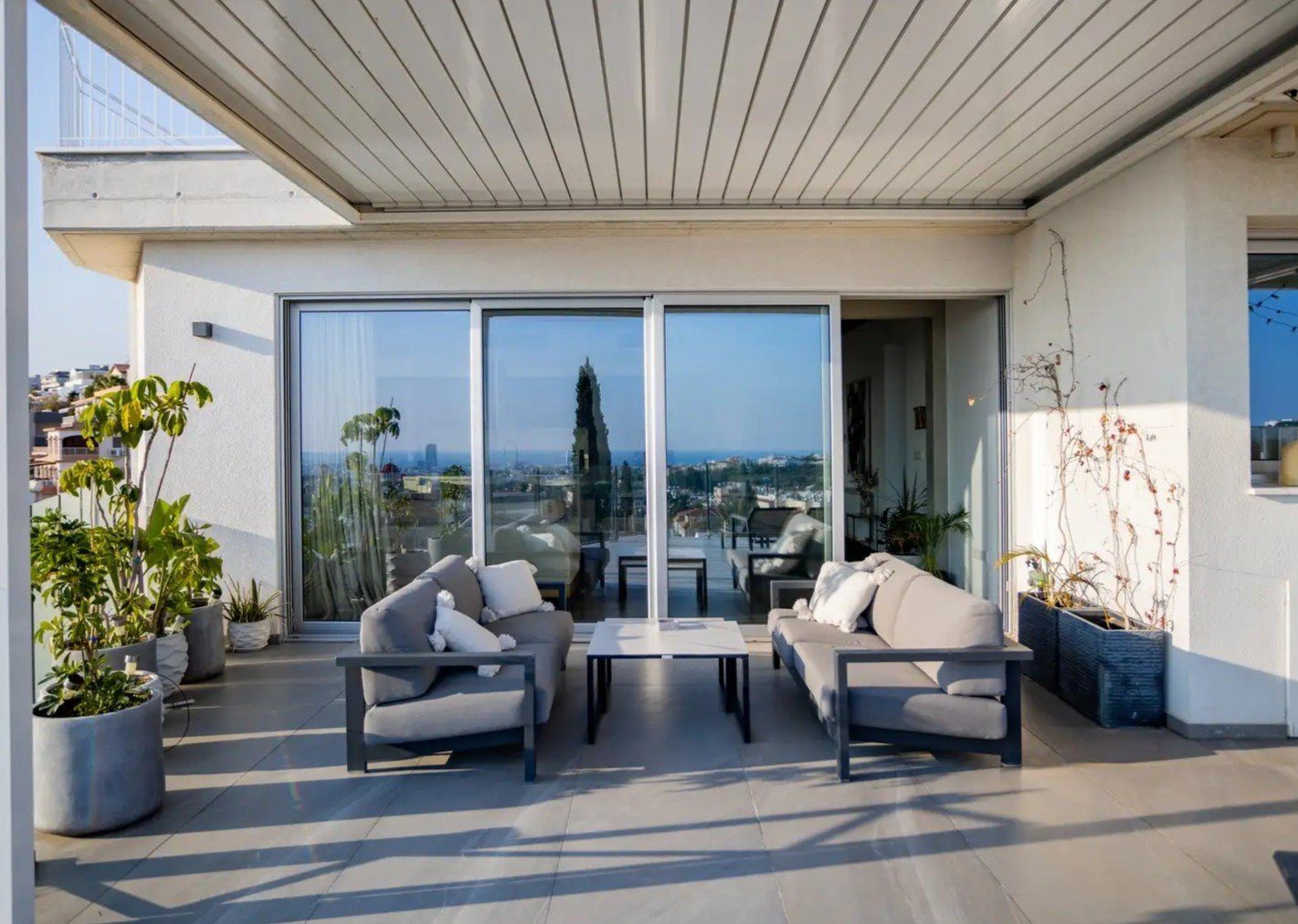 3 BR Penthouse with sea view in Agia Fyla, Limassol photo 12