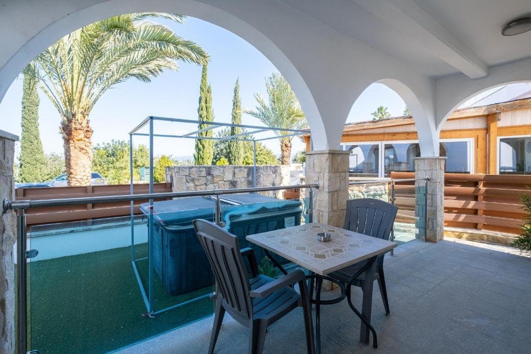 1-bedroom apartment with jacuzzi in Latchi, Paphos photo 4