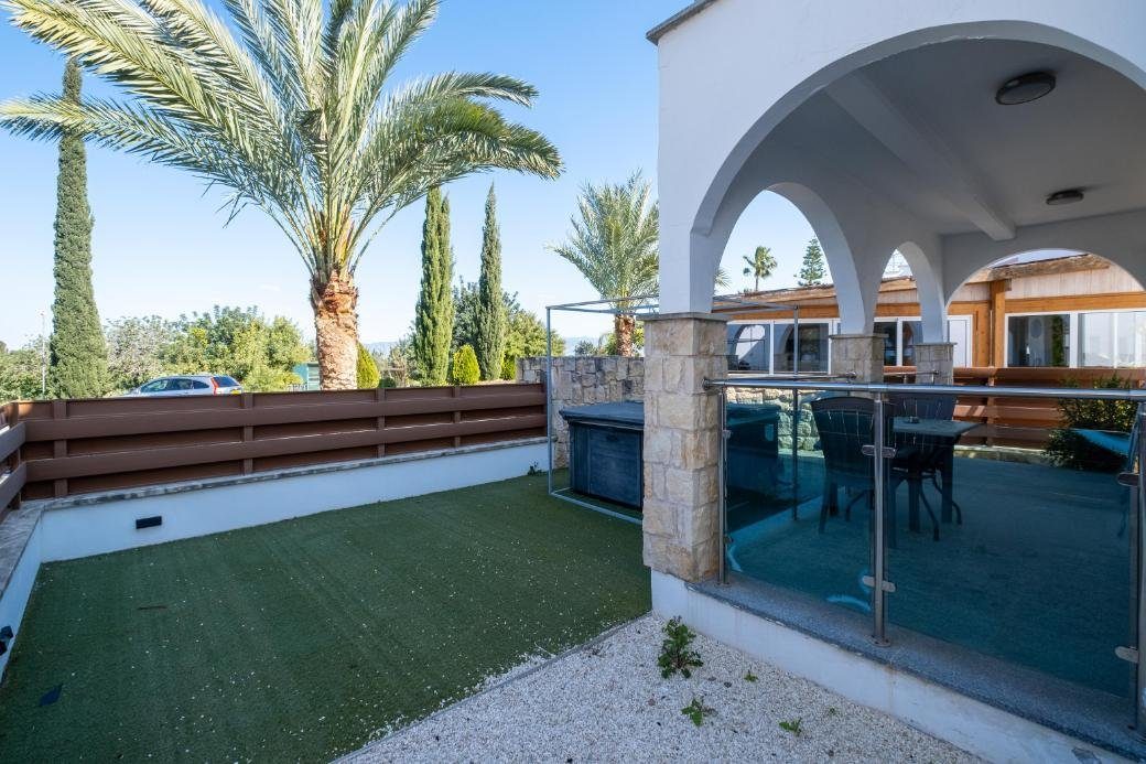 1-bedroom apartment with jacuzzi in Latchi, Paphos photo 13