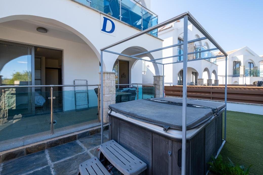 1-bedroom apartment with jacuzzi in Latchi, Paphos photo 1