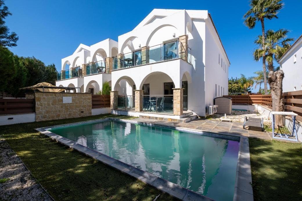 2-bedroom apartment with swimming pool in Latchi, Paphos photo 2