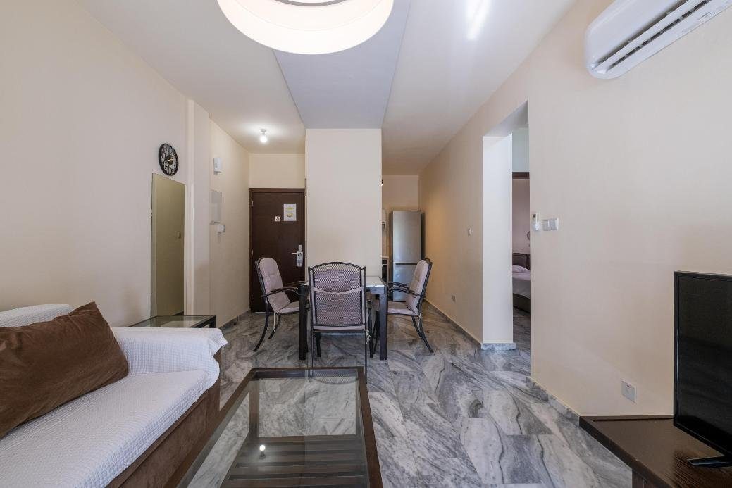 2-bedroom apartment with swimming pool in Latchi, Paphos photo 13