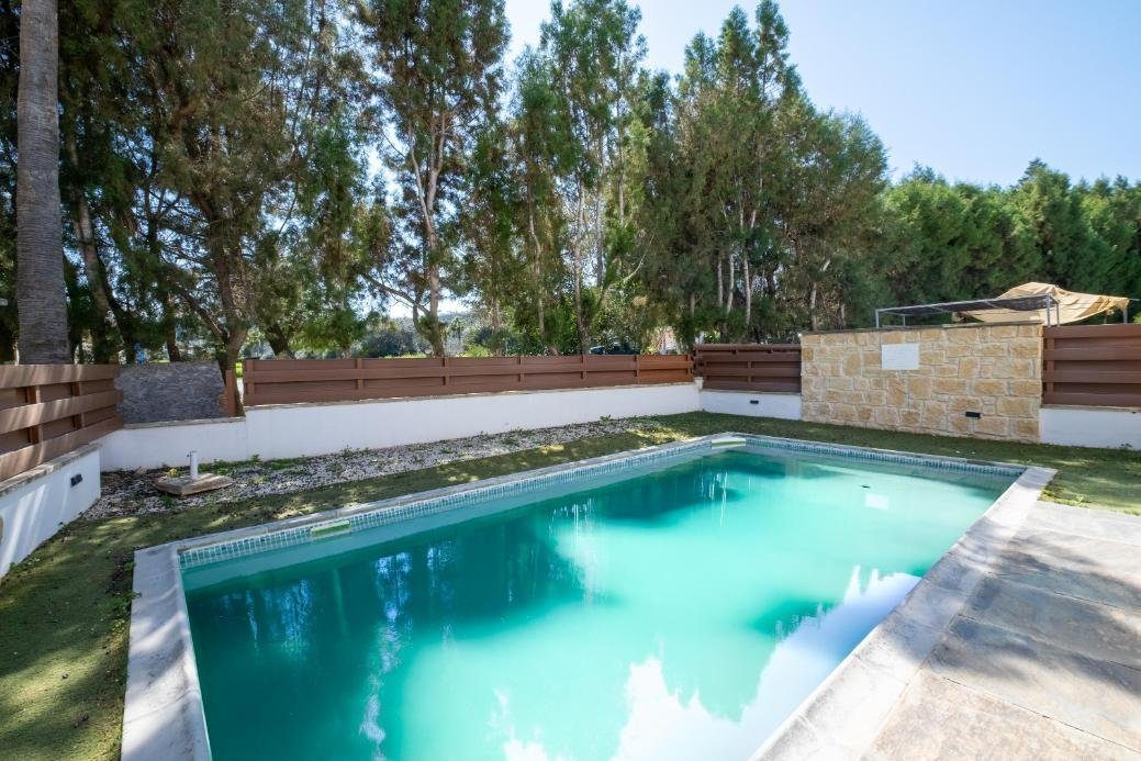 2-bedroom apartment with swimming pool in Latchi, Paphos photo 3