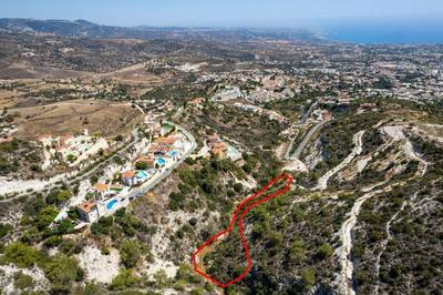 Field in Pegeia, Paphos thumbnail 3