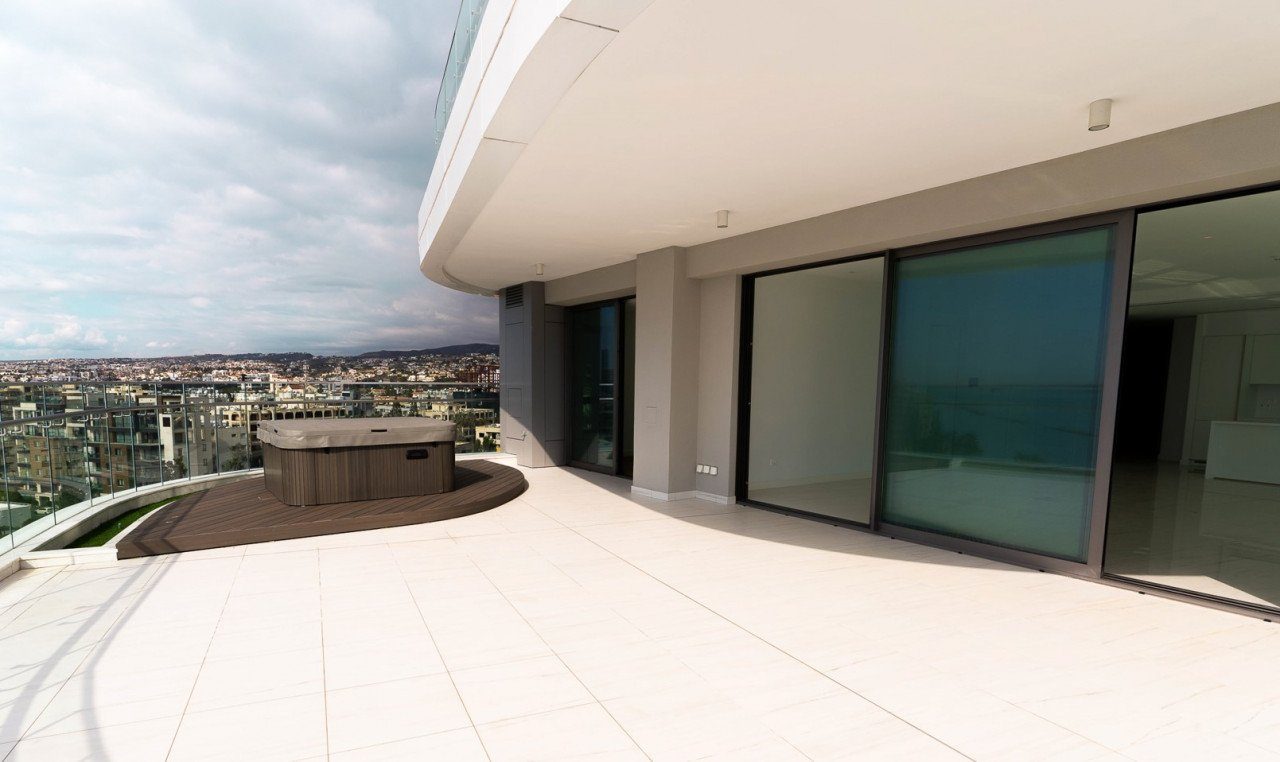 4 BR Apartment with Panoramic Sea Views in Potamos Germasogeias, Limassol photo 2