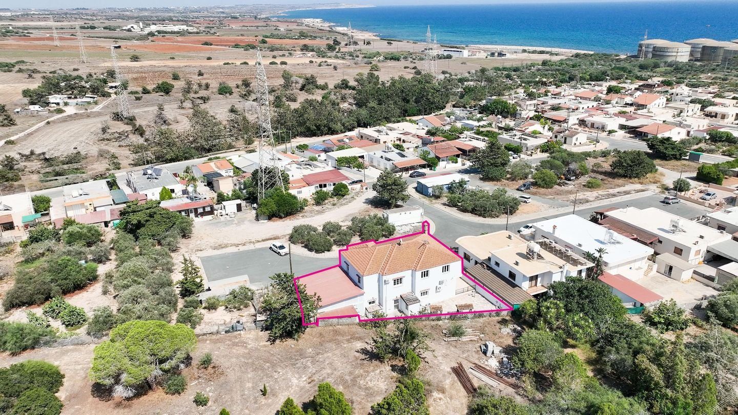 Three-bedroom House in Ormideia, Larnaca photo 5