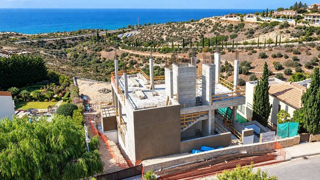 5 BR Villa in Kouklia, Paphos