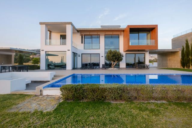 4 BR Villa in Pegeia, Paphos